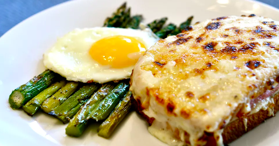 Croque-Monsieur: Classic French Grilled Cheese
